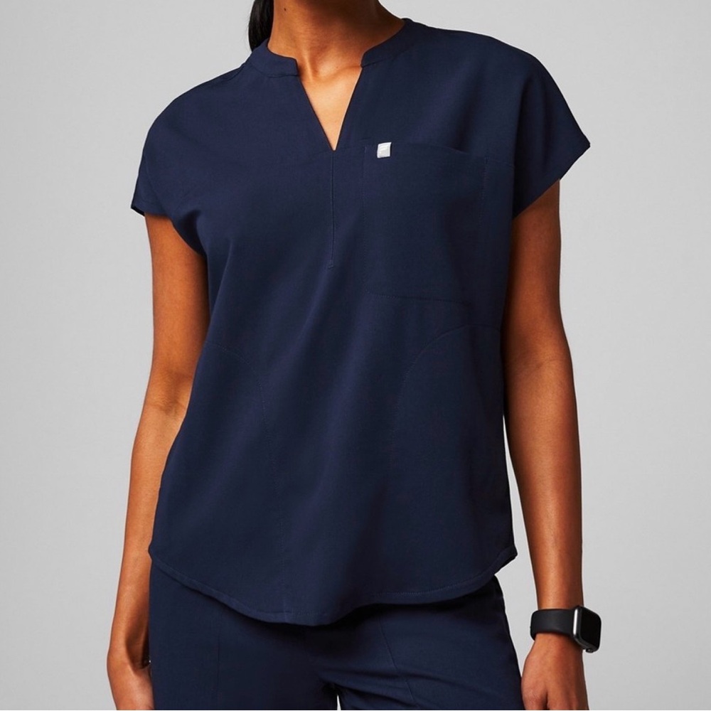 FABLETICS Evolve Oversized Scrub Top